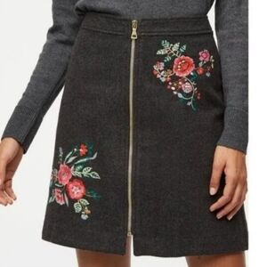 LOFT FLOWER EMBROIDERED. WOOL BLENB MINI SKIRT
